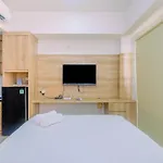 Minimalist Mustika Golf Residence Studio Apartment With City View By Travelio