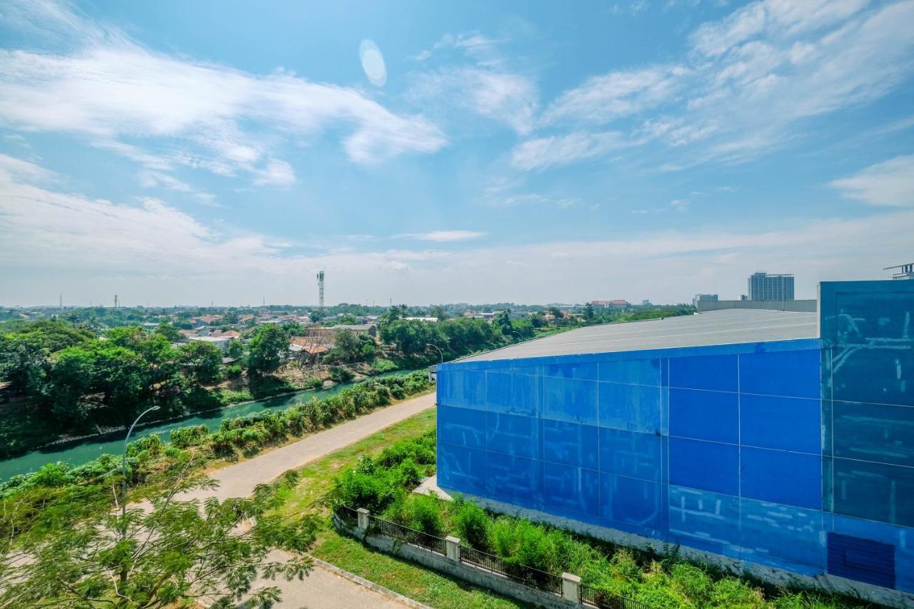 Apartemen Minimalist Mustika Golf With View By Travelio